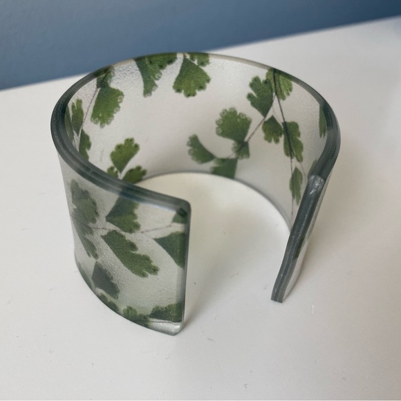 dconstruct Resin Cuff Bracelet - Picture 3 of 5